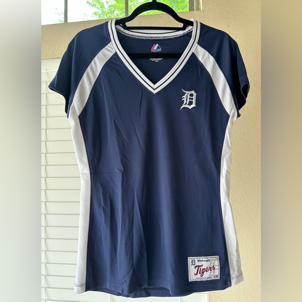 Majestic Women’s Detroit Tigers Jersey Top